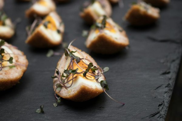 What Are the Top Bargain Products for a British Kitchen Makeover?